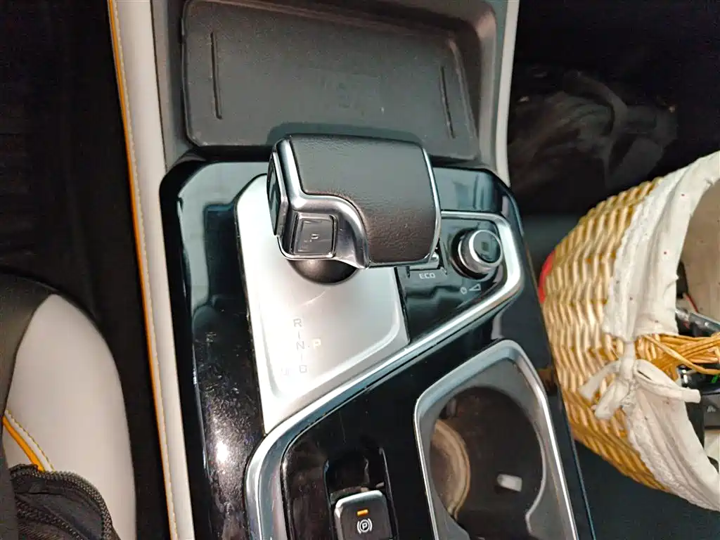 Isuzu D-MAX 2023 — фото 14