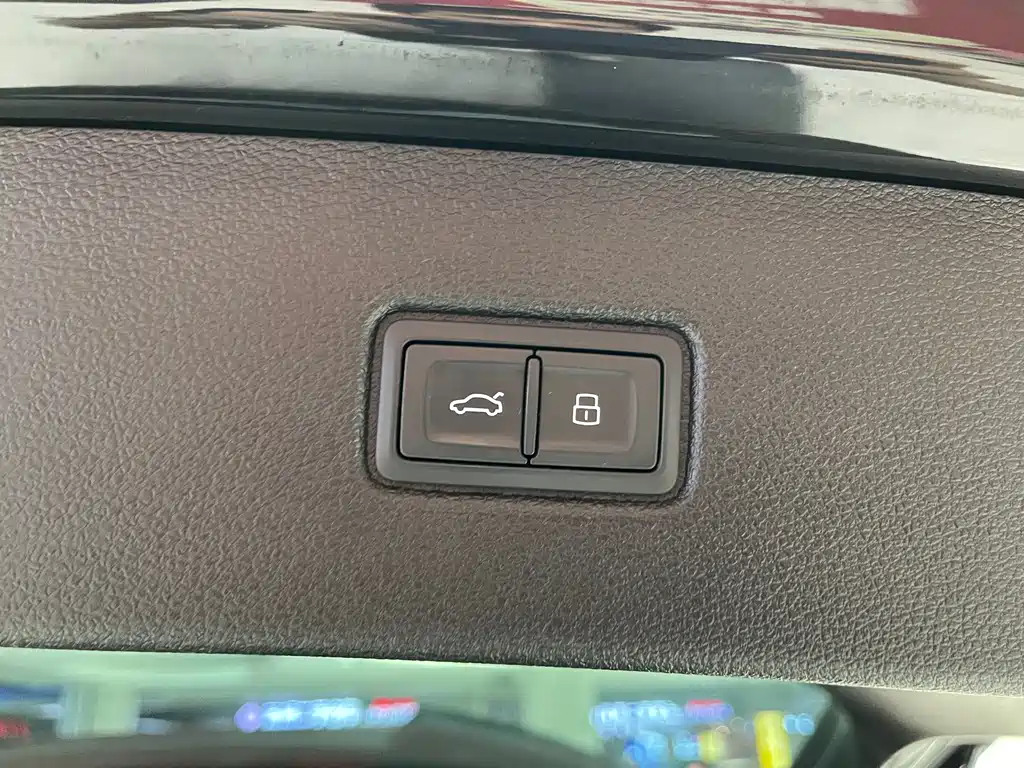 Audi Q7 2023 — фото 24