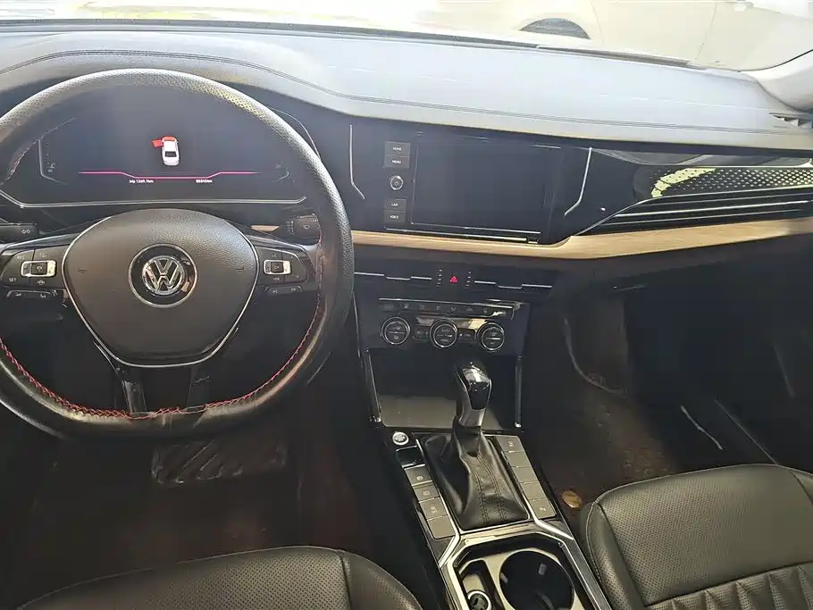 Volkswagen Passat 2020 — фото 12