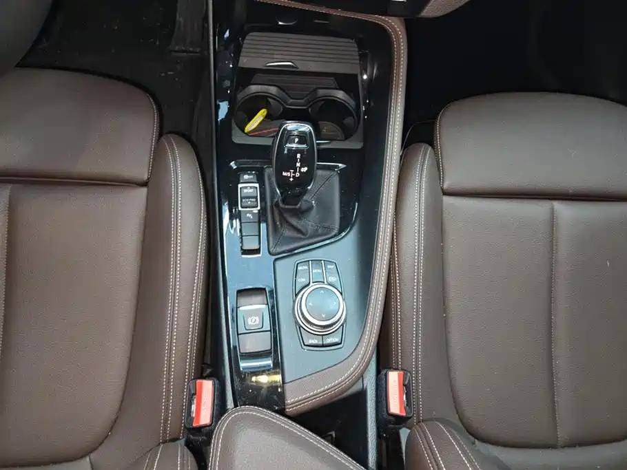 BMW X2 2023 — фото 16