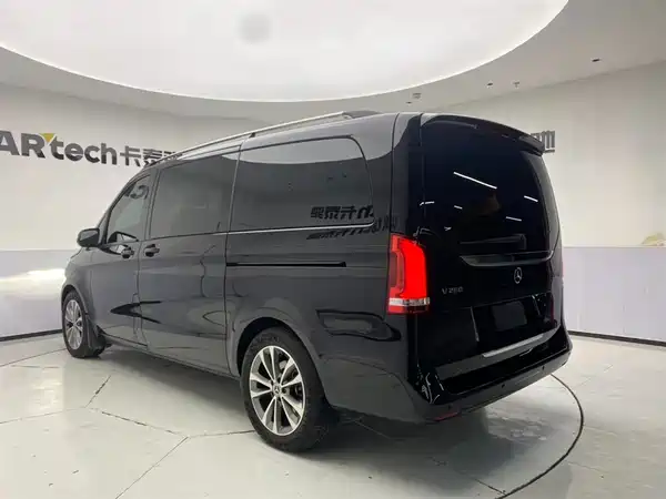 Mercedes-Benz V-Class 2022
