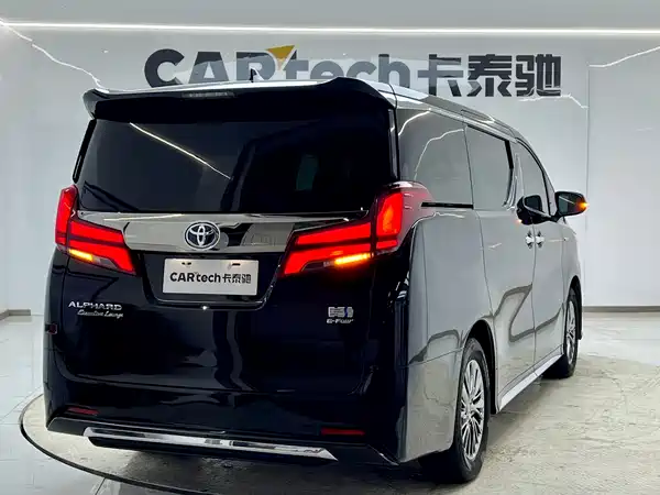 Toyota Alphard 2023