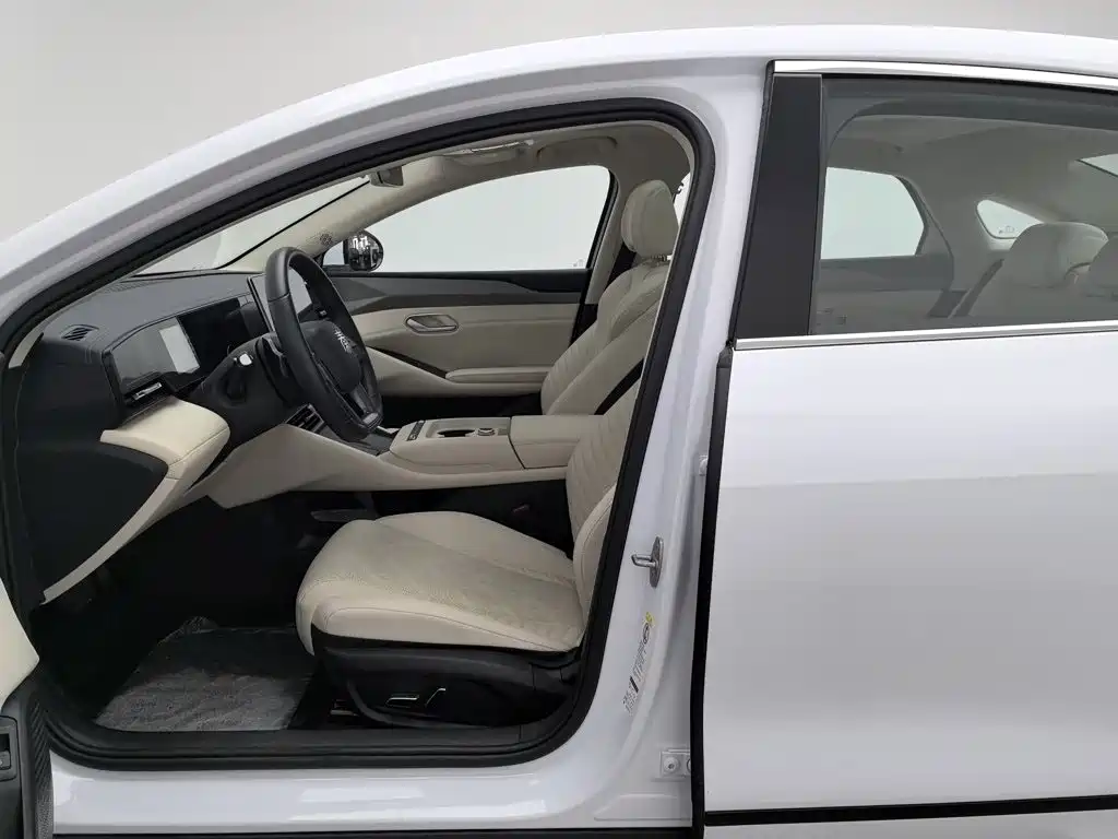 BYD Qin L 2025 — фото 10
