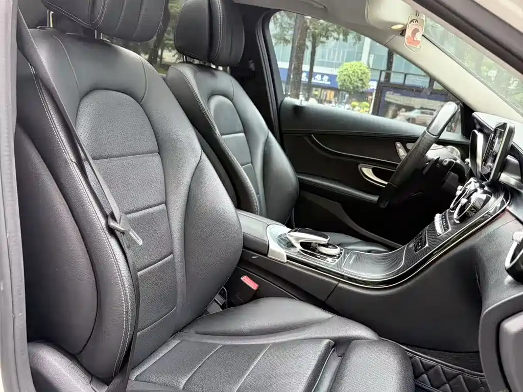 Mercedes-Benz C-Class 2018 — фото 6