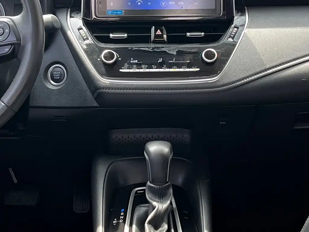 Toyota Corolla 2020 — фото 13