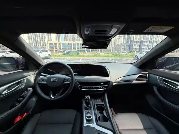 Cadillac CT5 2025