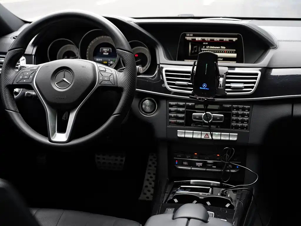 Mercedes-Benz E-Class 2014 — фото 22