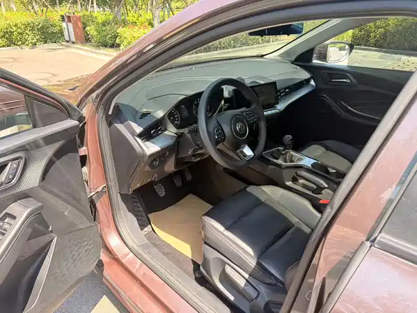 MG MG5 2022