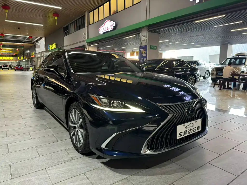 Lexus ES 2019 — фото 2