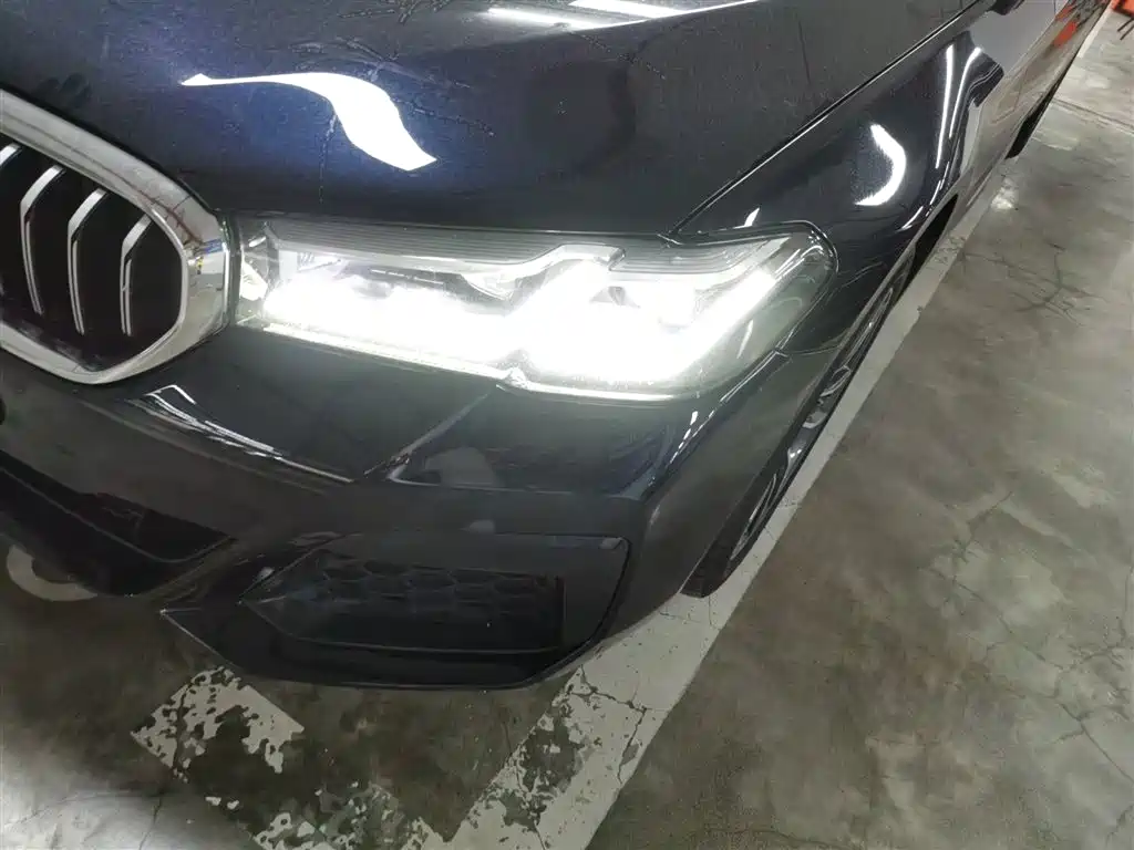 BMW 5 Series 2022 — фото 18