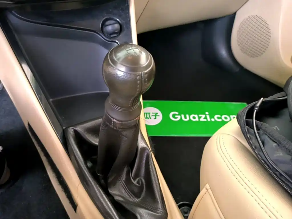 Toyota Vios 2015 — фото 14