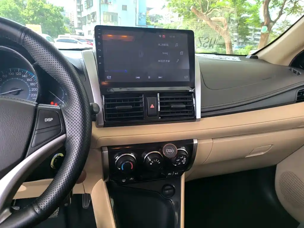 Toyota Vios 2015 — фото 13