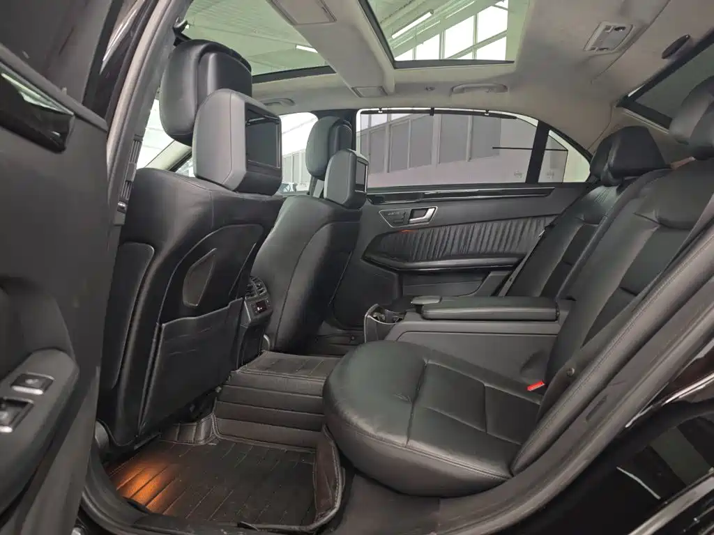 Mercedes-Benz E-Class 2013 — фото 13