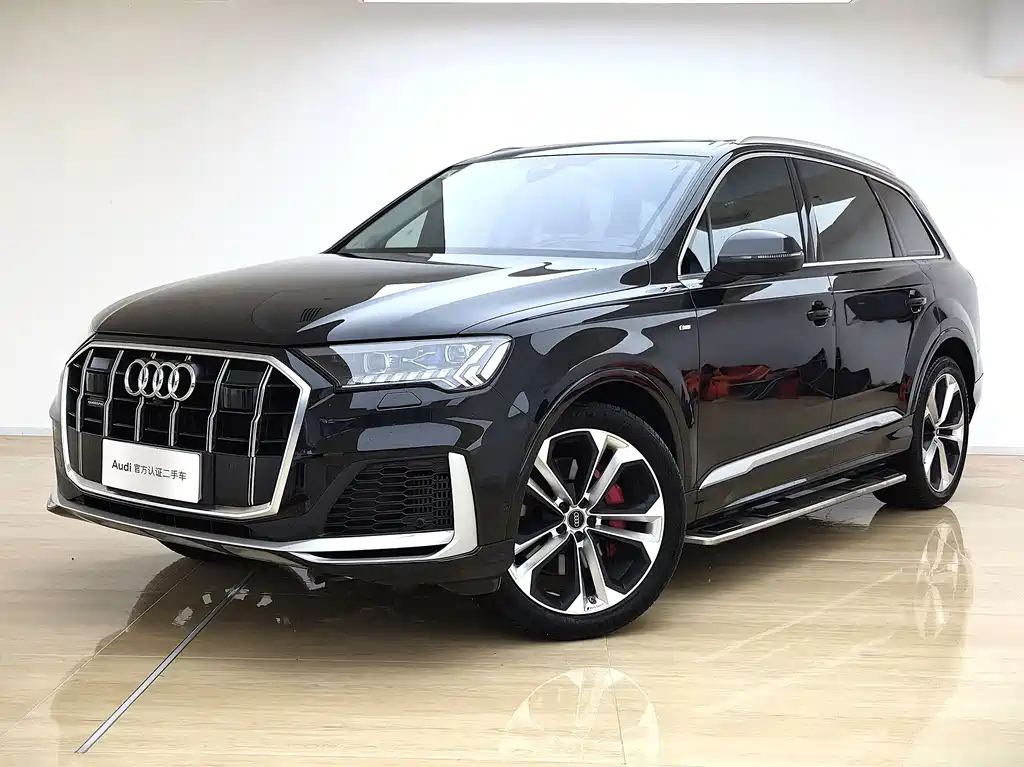 Audi Q7 2024 — фото 1