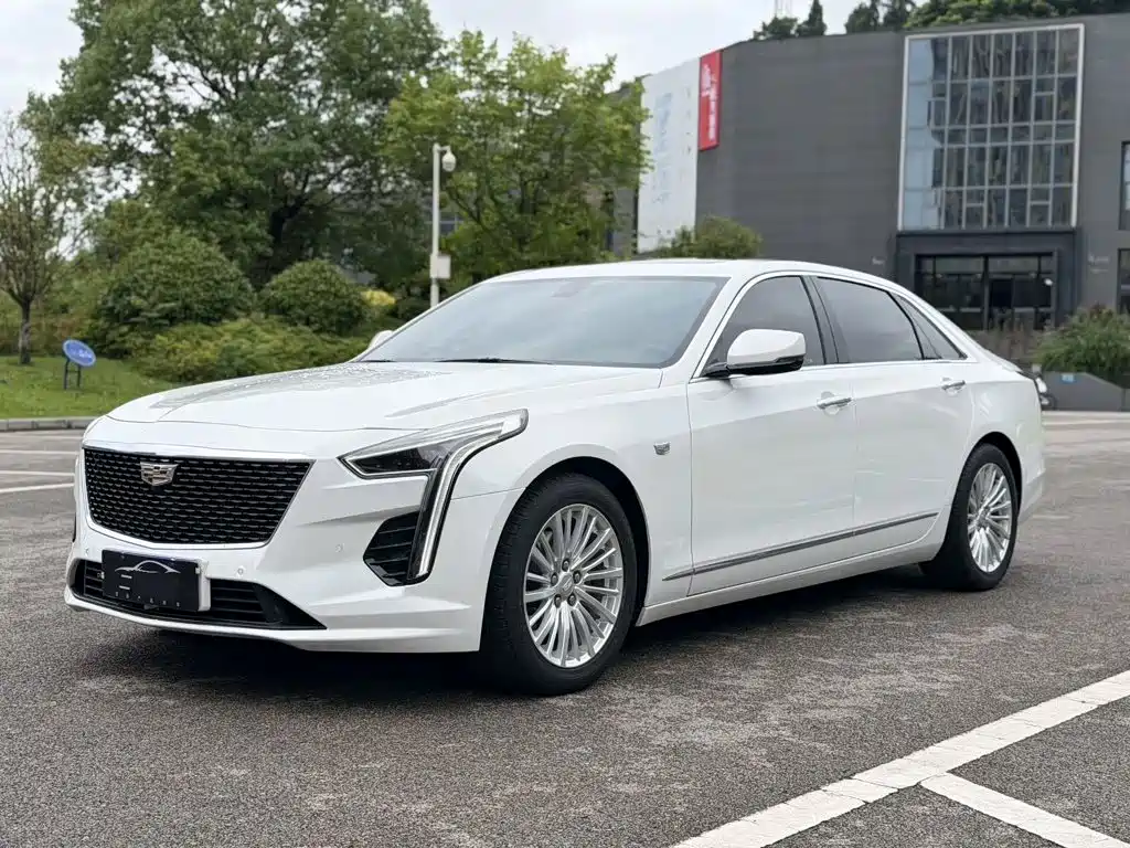 Cadillac CT6 2021 — фото 1