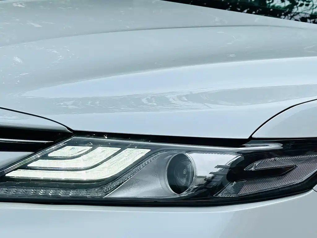 Toyota Camry 2022 — фото 8