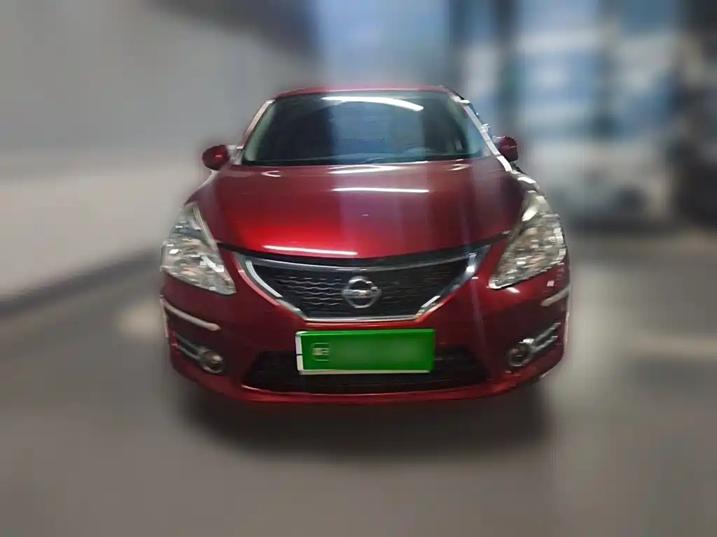 Nissan Tiida 2015 — фото 24