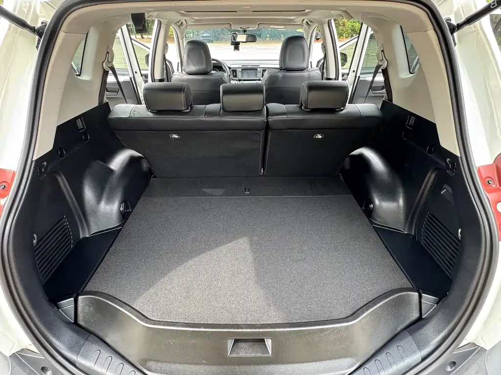 Toyota RAV4 2014 — фото 14