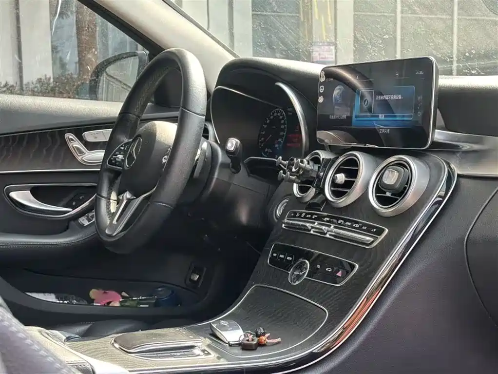 Mercedes-Benz C-Class 2019 — фото 17