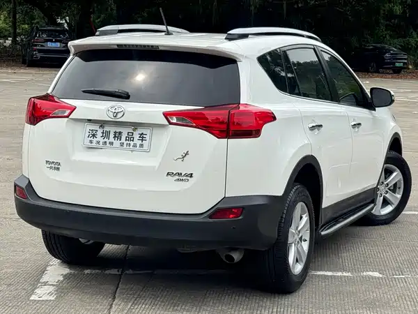 Toyota RAV4 2014