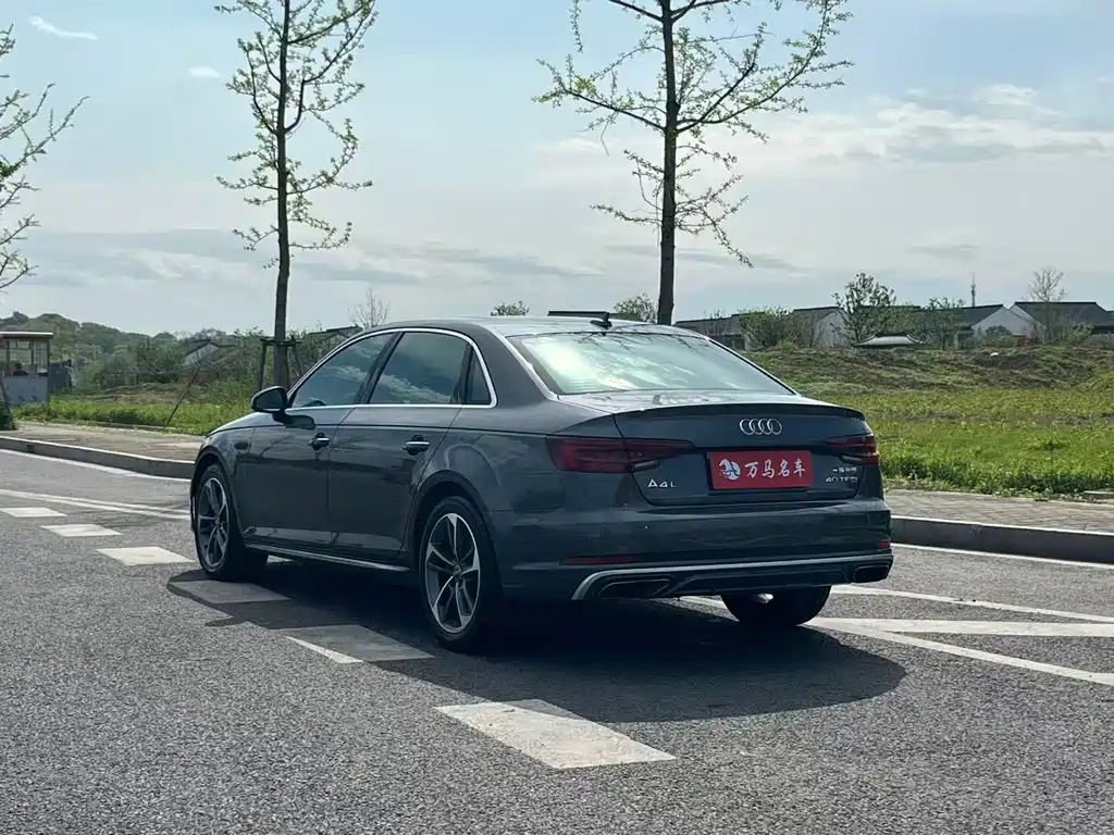 Audi A4L 2019 — фото 6