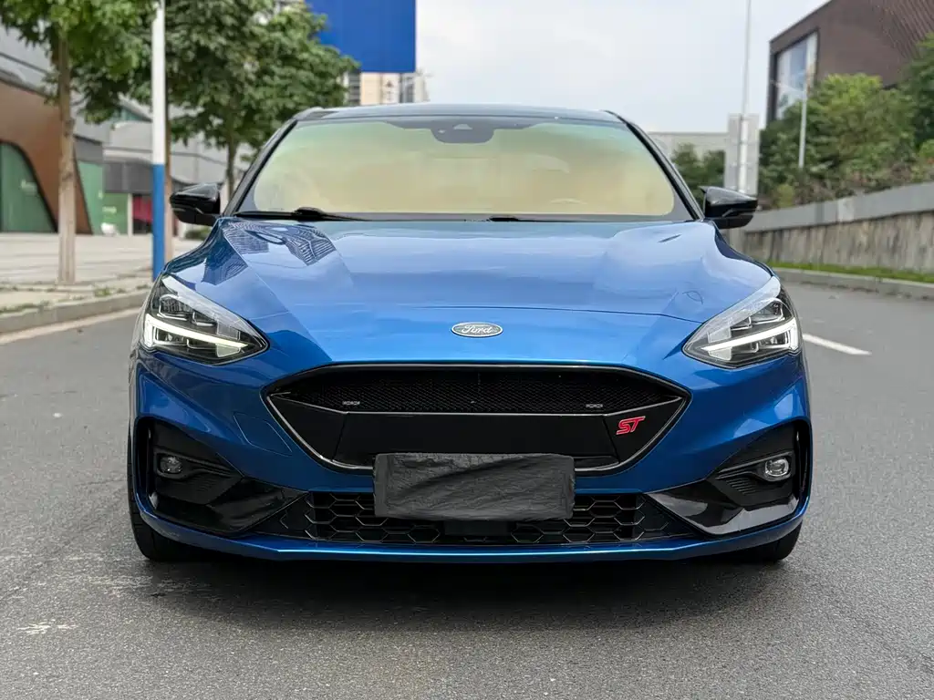 Ford Focus 2020 — фото 2