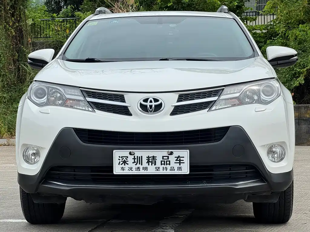 Toyota RAV4 2014 — фото 2