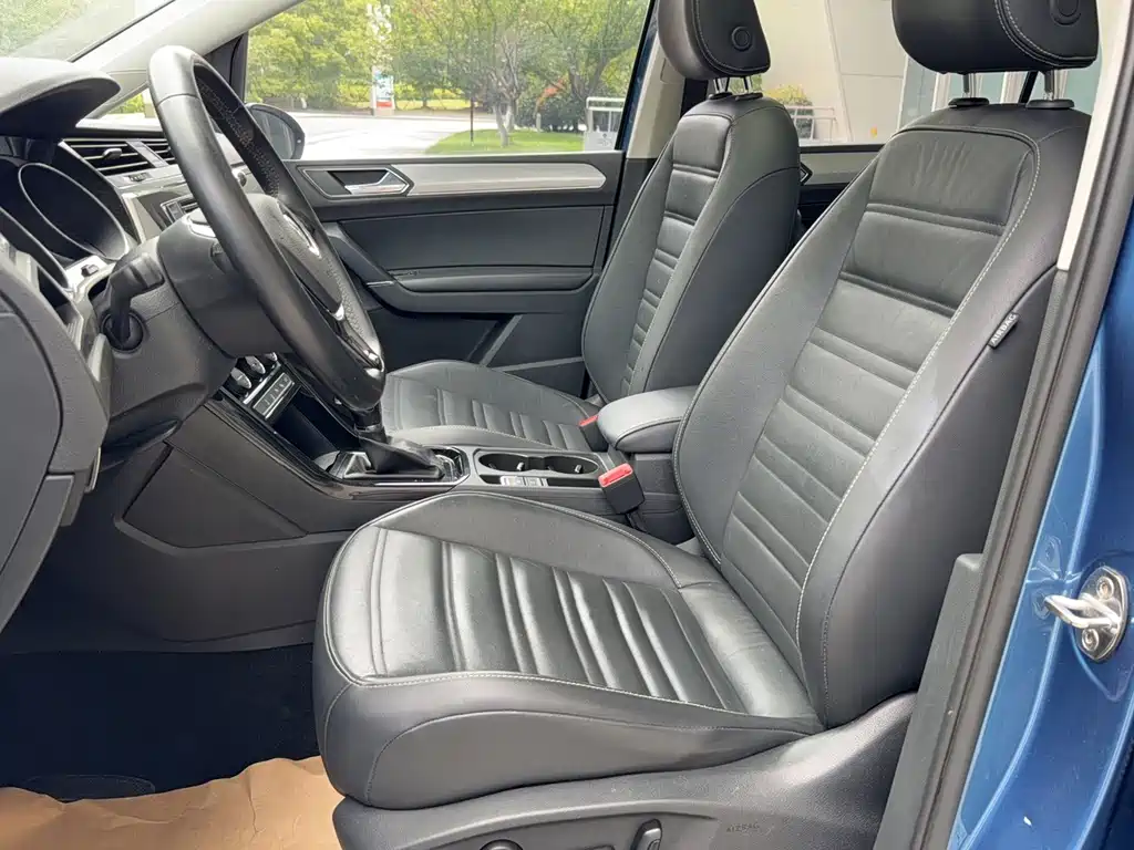 Volkswagen Touran 2018 — фото 10