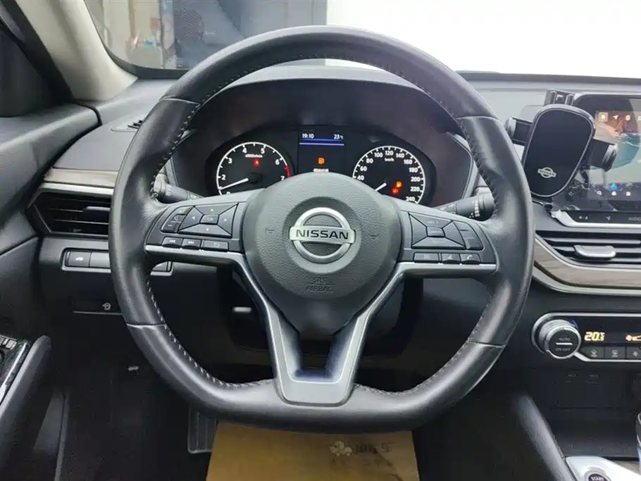 Nissan Teana 2022 — фото 15