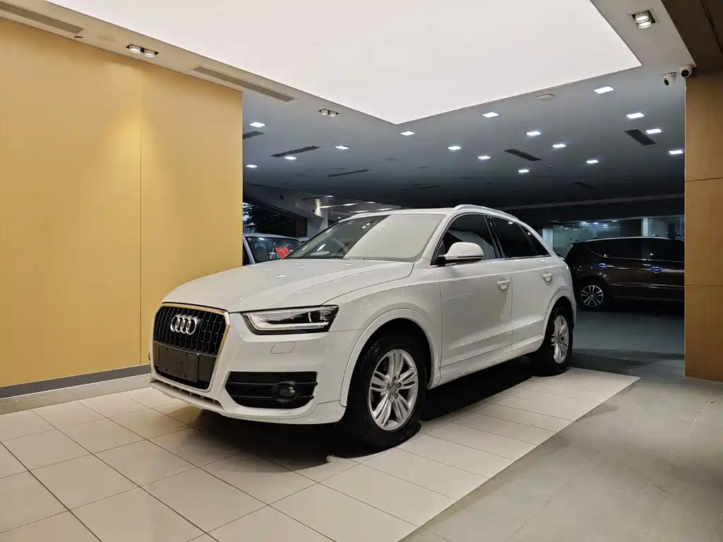 Audi Q3 2016 — фото 1