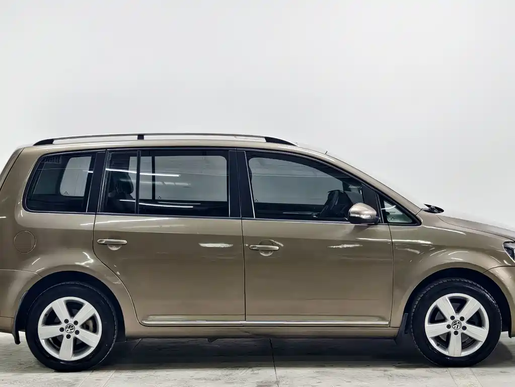 Volkswagen Touran 2015 — фото 8