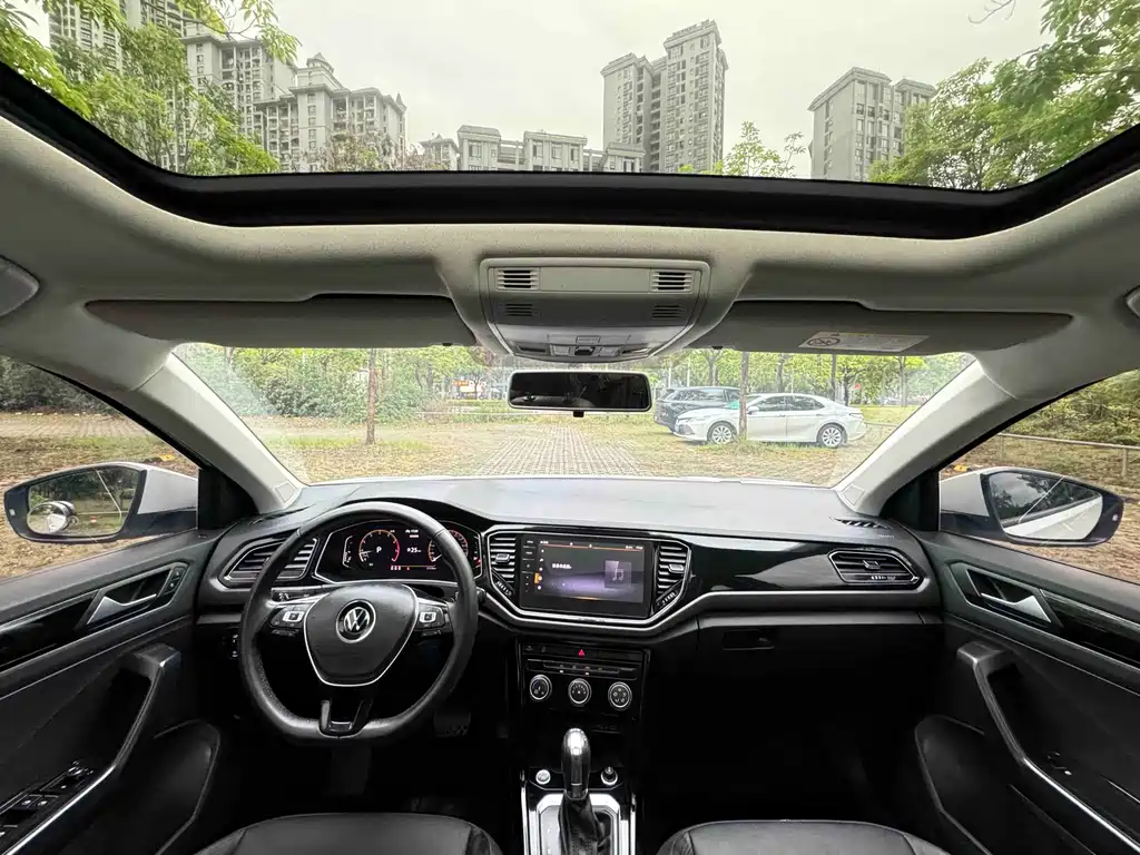 Volkswagen T-Roc 2022 — фото 16