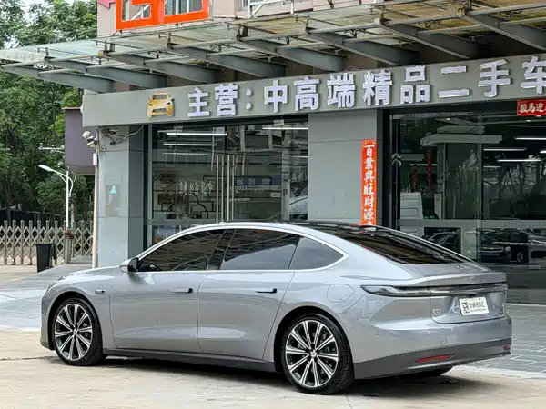 NIO ET7 2024