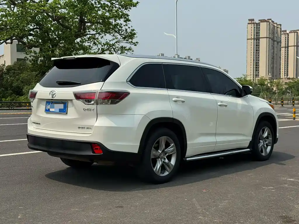 Toyota Highlander 2017 — фото 4