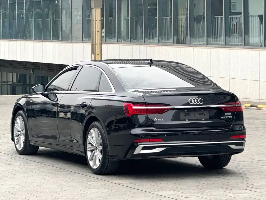 Audi A6L 2024 — фото 14