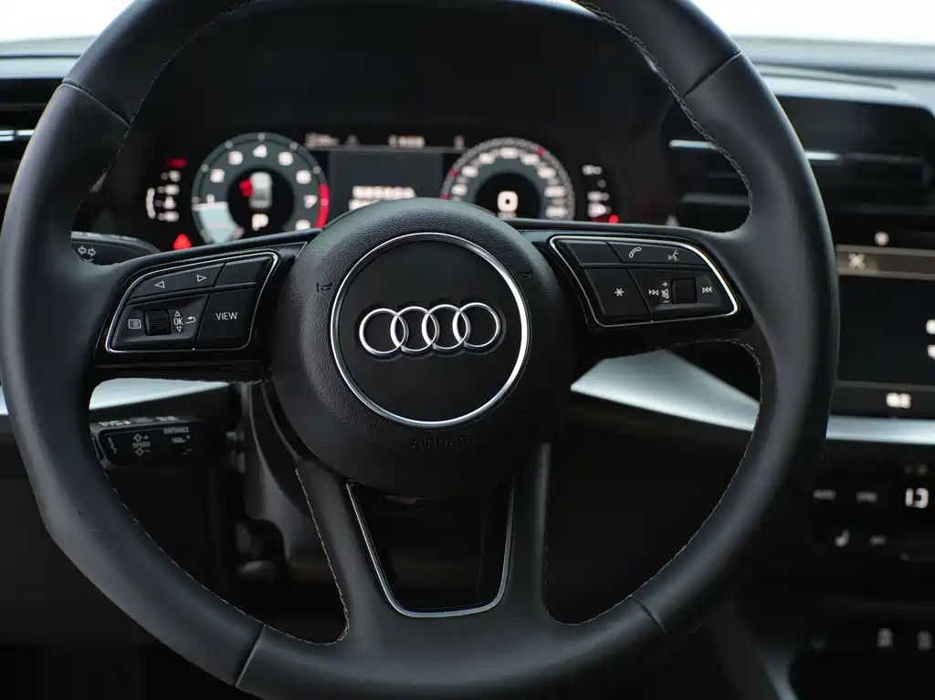 Audi A3 2023 — фото 15