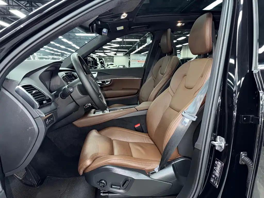 Volvo XC90 Plug-In Hybrid 2021 — фото 16