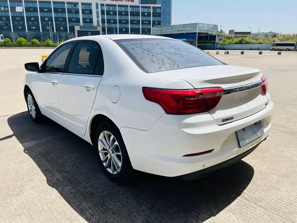 Geely Vision 2020 — фото 9