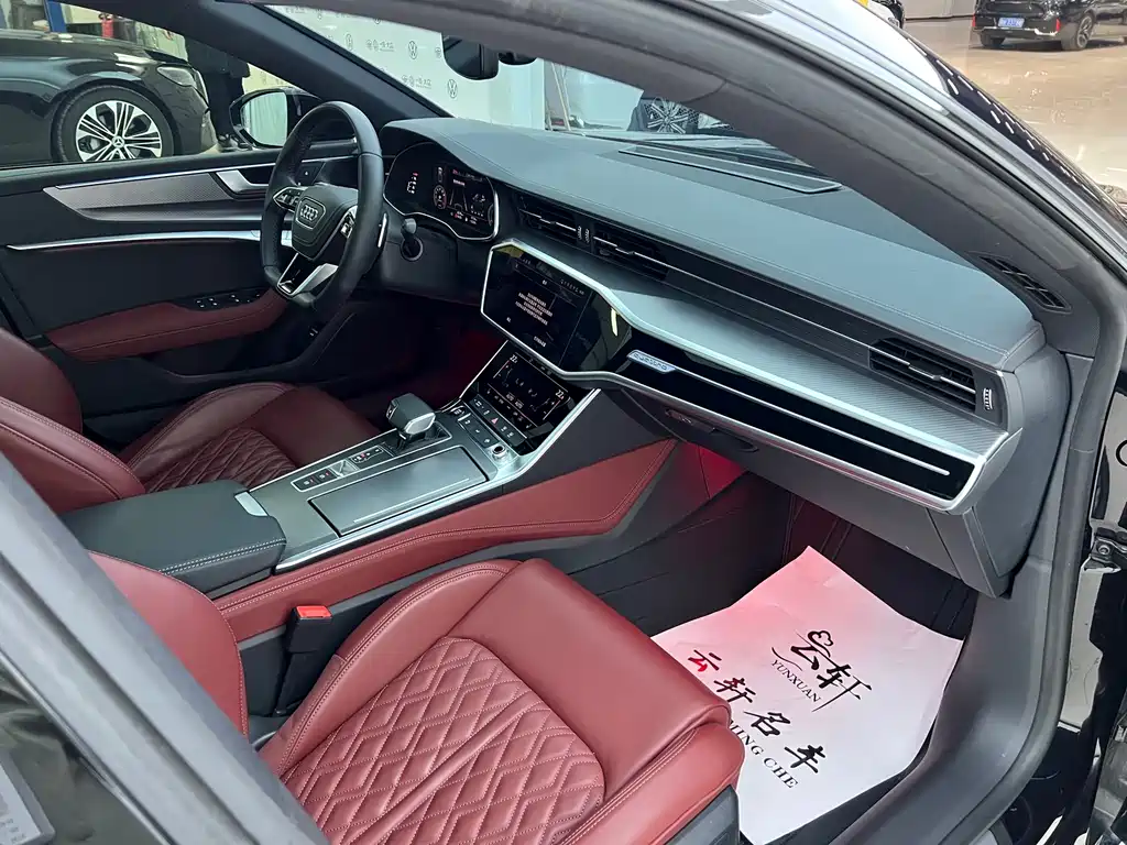 Audi A7L 2025 — фото 11