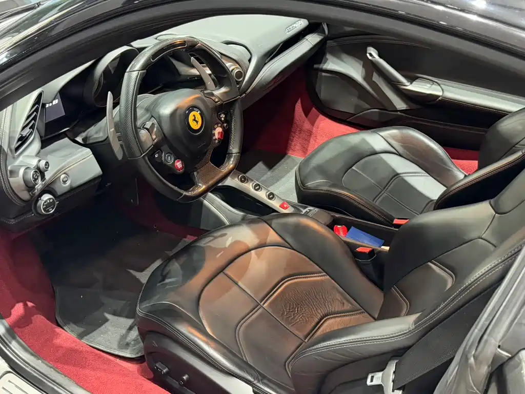 Ferrari 488 2016 — фото 10