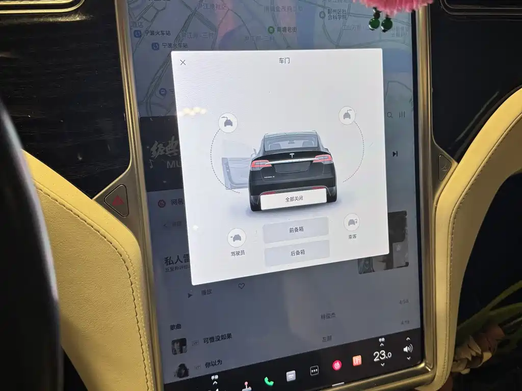 Tesla Model X 2018 — фото 2