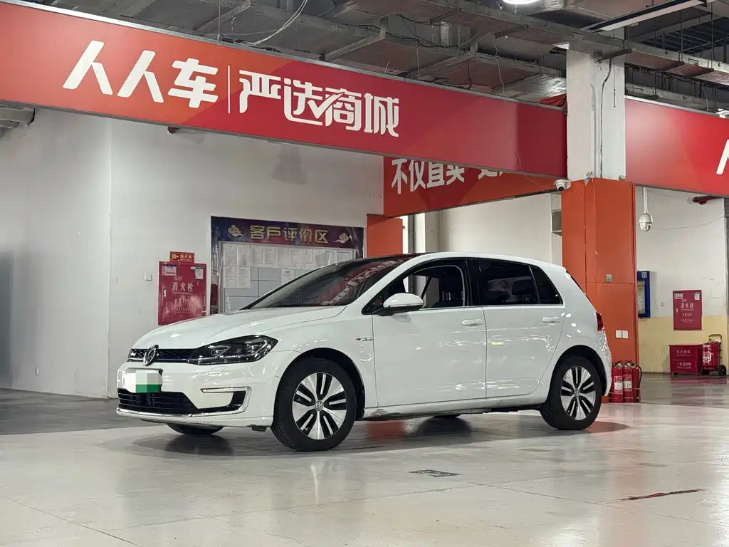 Volkswagen Golf Pure Electric 2020 — фото 1