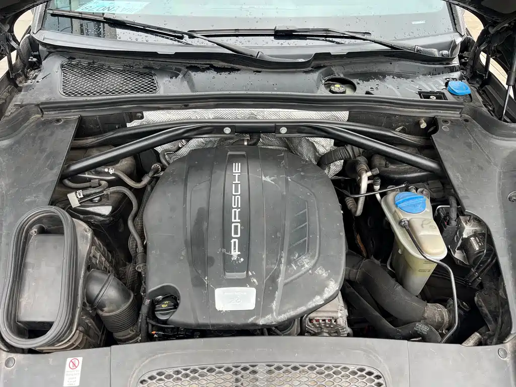 Porsche Macan 2015 — фото 14
