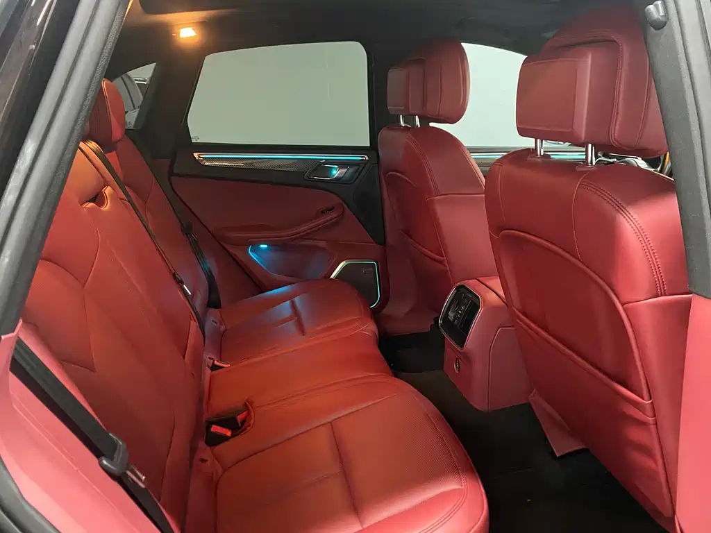 Porsche Macan 2020 — фото 11