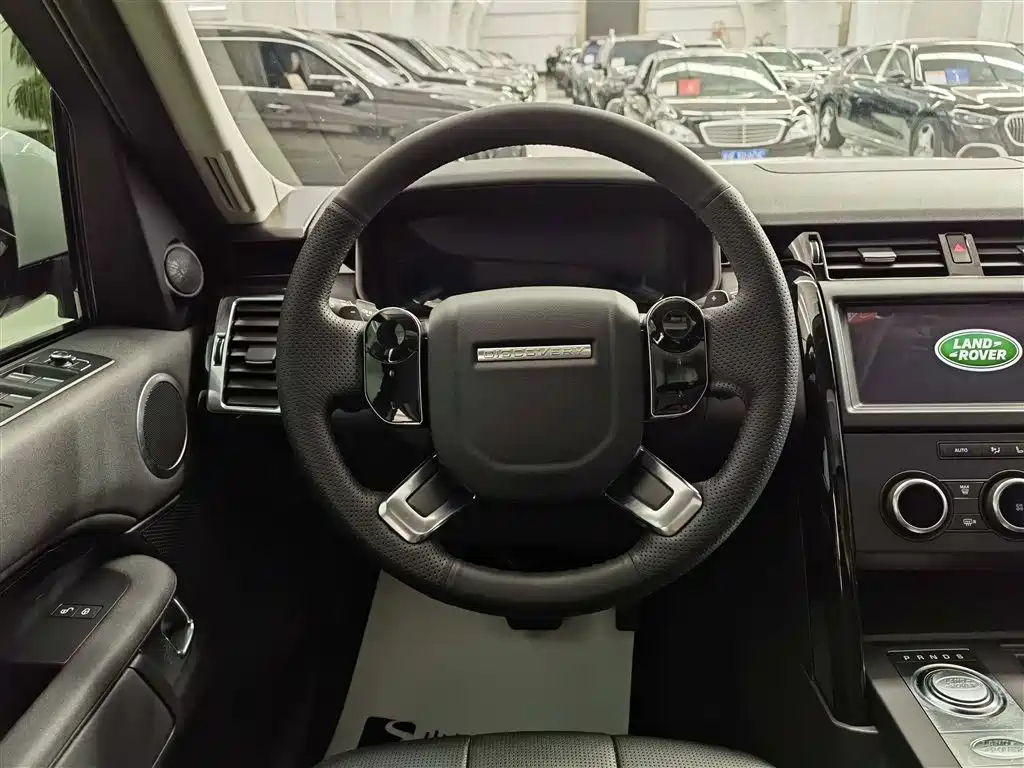 Land Rover Discovery 2020 — фото 13