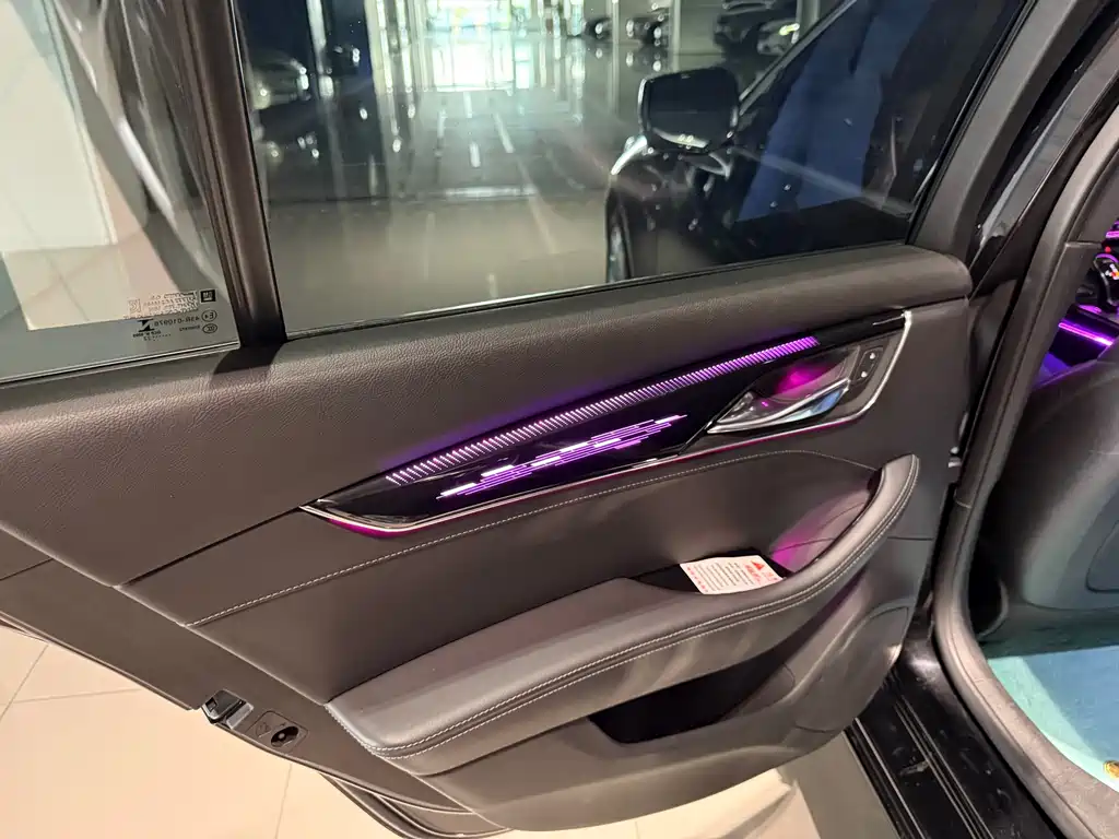 Cadillac CT5 2022 — фото 10