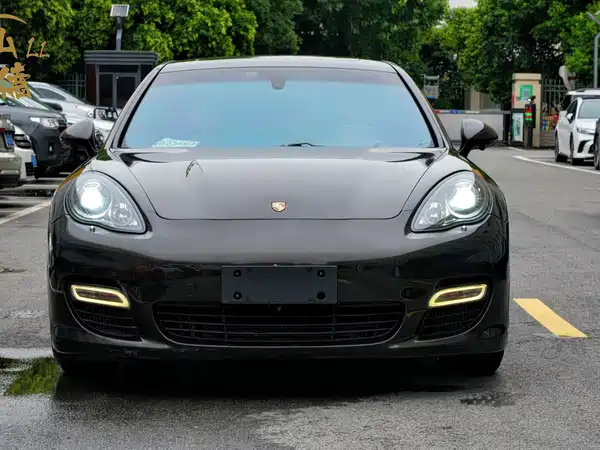 Porsche Panamera 2012