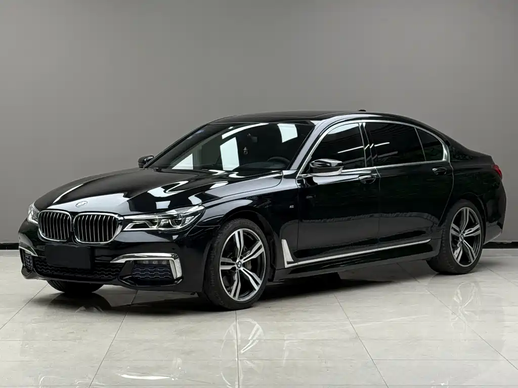 BMW 7 Series 2017 — фото 1