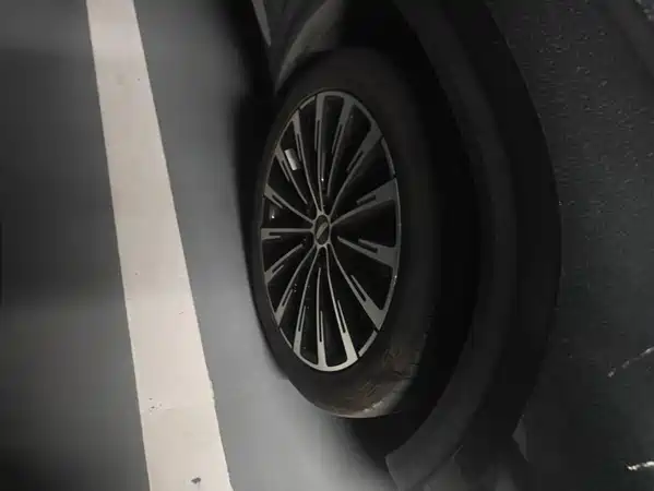 Geely Xingyue L 2025