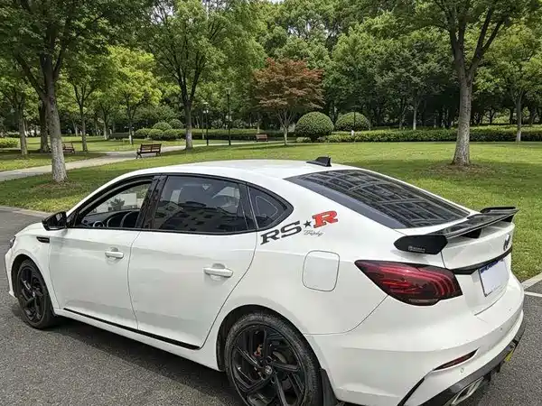 MG6 2022